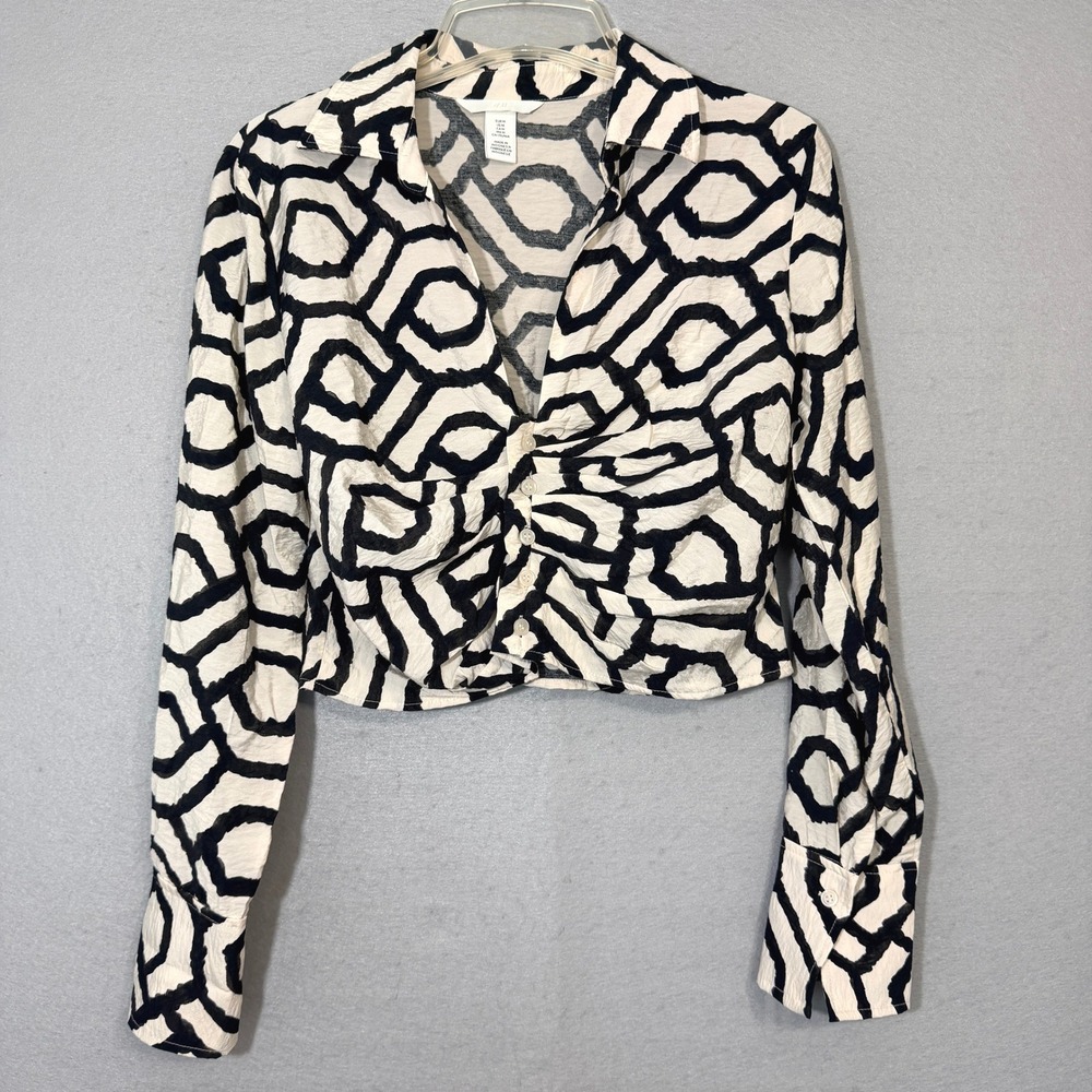 H&M Women's Geometric Print Ruched Front Crop Button Top Size M Indie Night Out